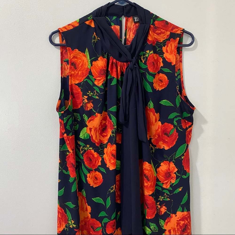 NWOT Floral Blouse